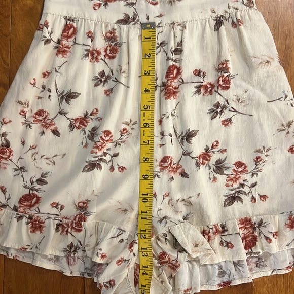 American Eagle Outfitters Cream and Brown Floral Romper Size XS Boho Festival - Picture 7 of 13